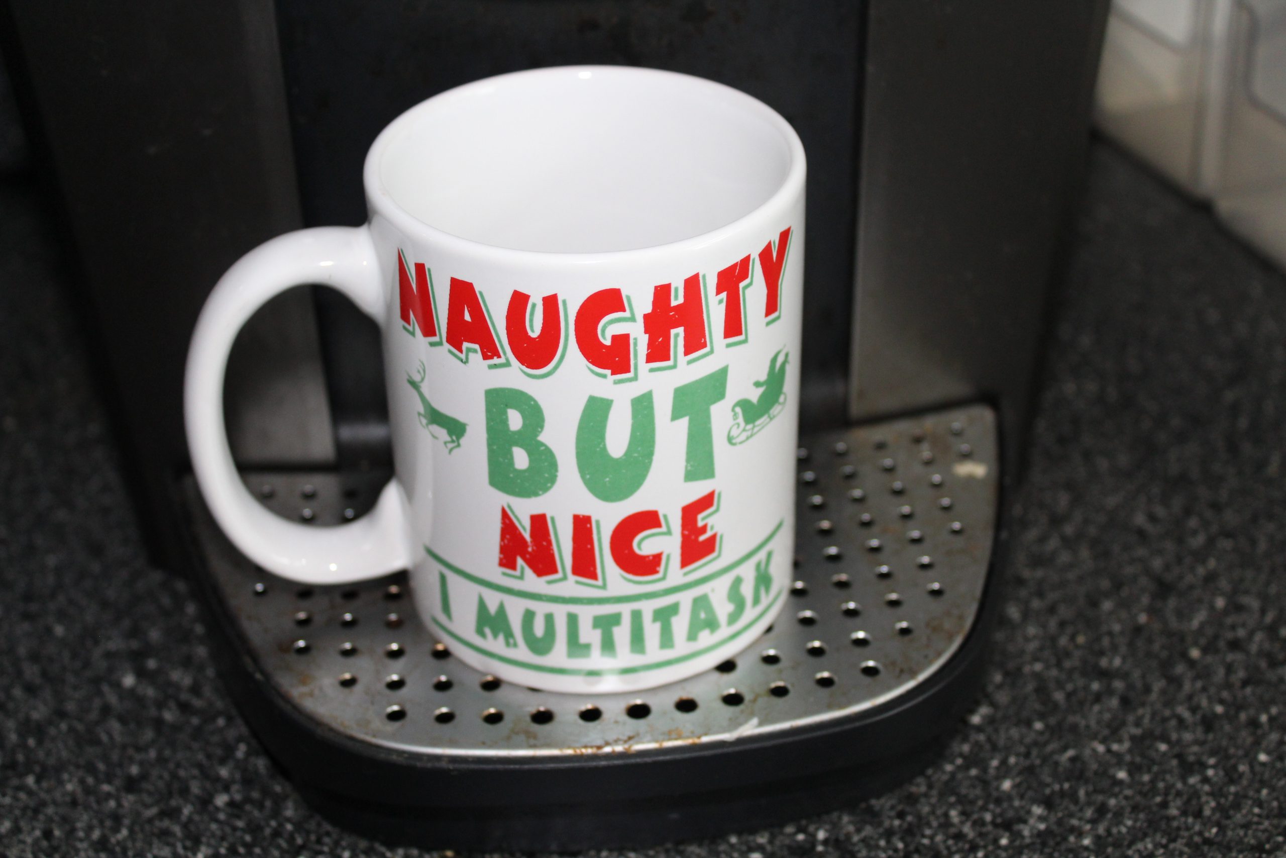 Naughty But Nice, I Multitask – Merry Christmas Funny Cat Mug #Review #chirstmasmug #christmasgift #naughtychristmas #HGG19